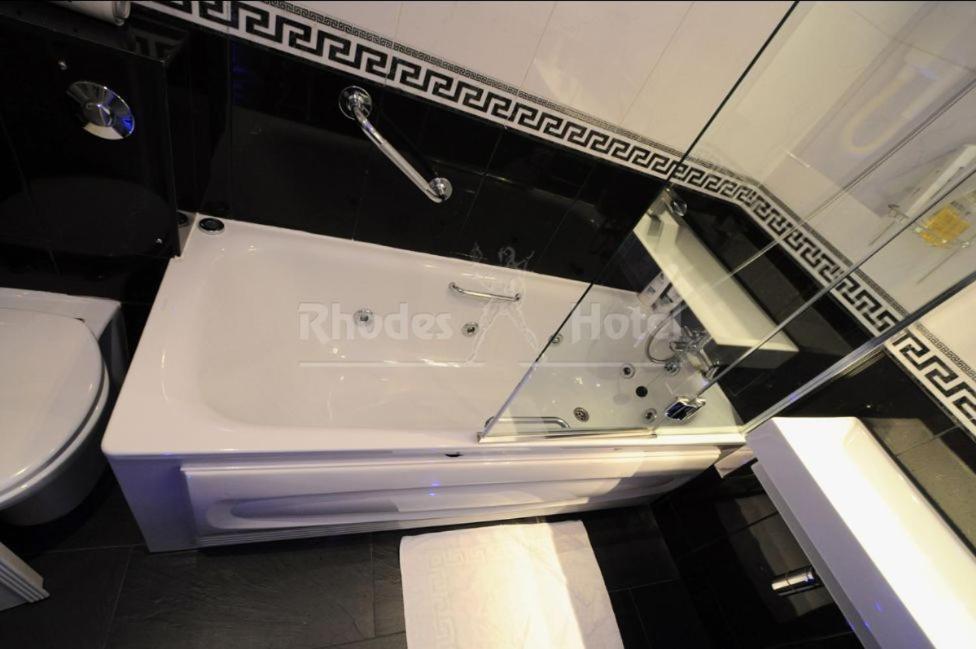 Rhodes Hotel Лондон Экстерьер фото