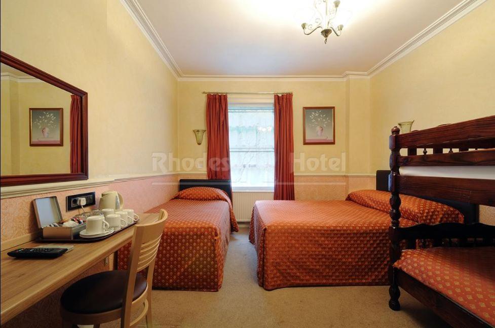 Rhodes Hotel Лондон Экстерьер фото