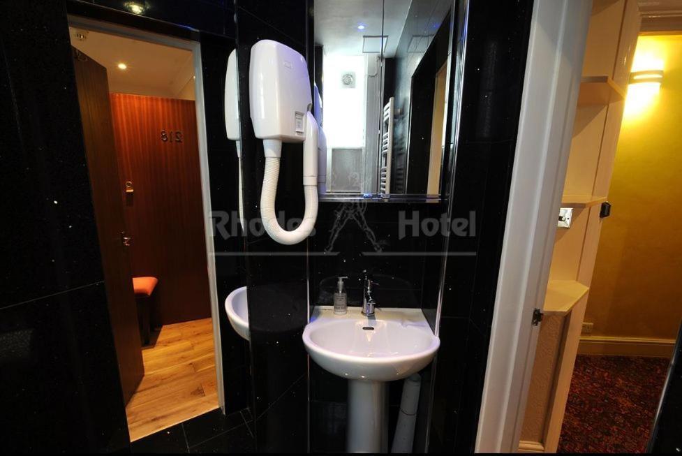 Rhodes Hotel Лондон Экстерьер фото