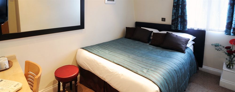 Rhodes Hotel Лондон Экстерьер фото